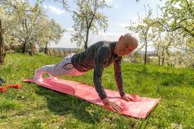 由于克里斯滕森的伤病、阿劳霍的情况以及财政限制，俱乐部内部尚未达成共识。