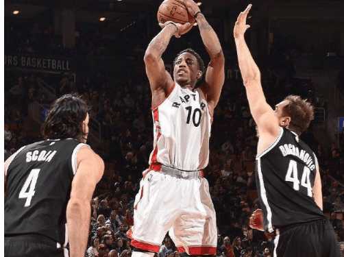 也展示了他 也展示了他