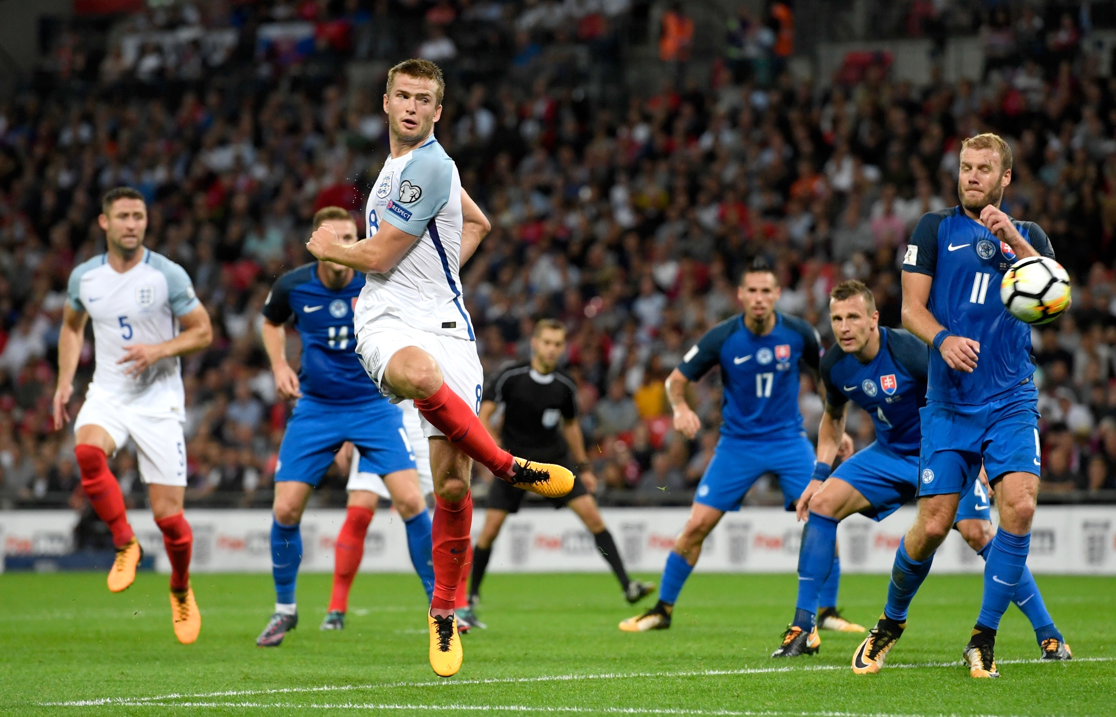 在某知名国 在某知名国