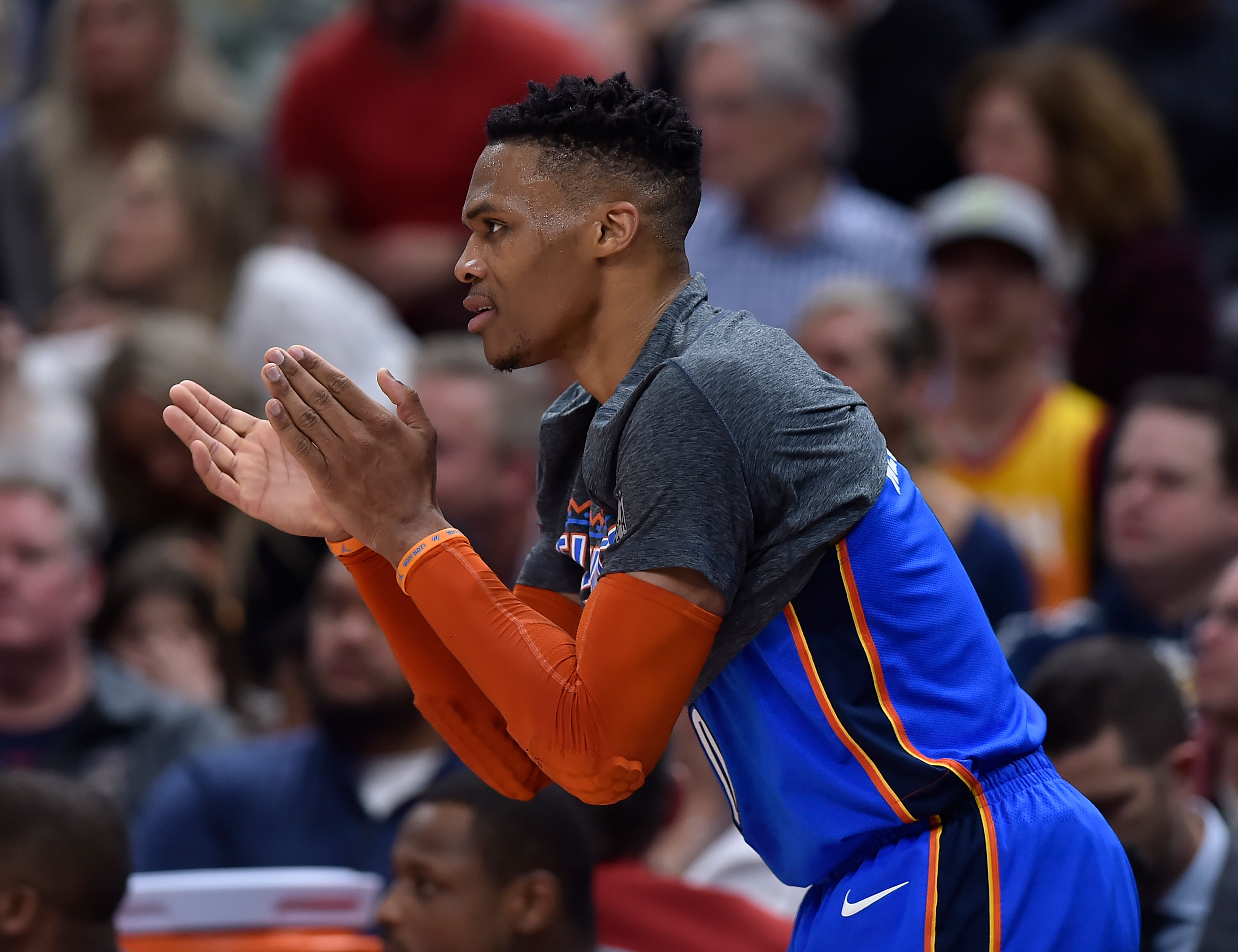 灵活跑位来 灵活跑位来