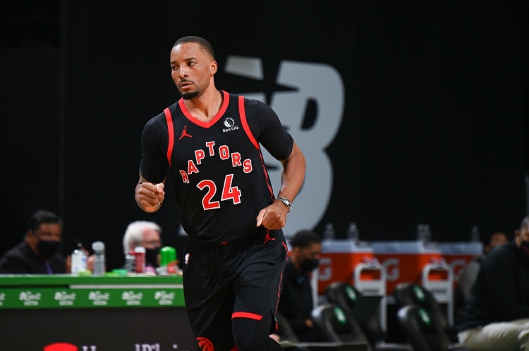 一个参与者 一个参与者